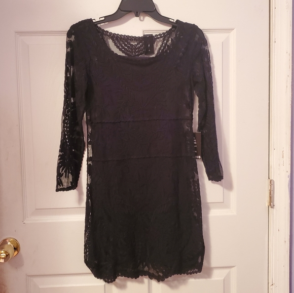 NWT Express Lace Embroidered black dress - Picture 2 of 3